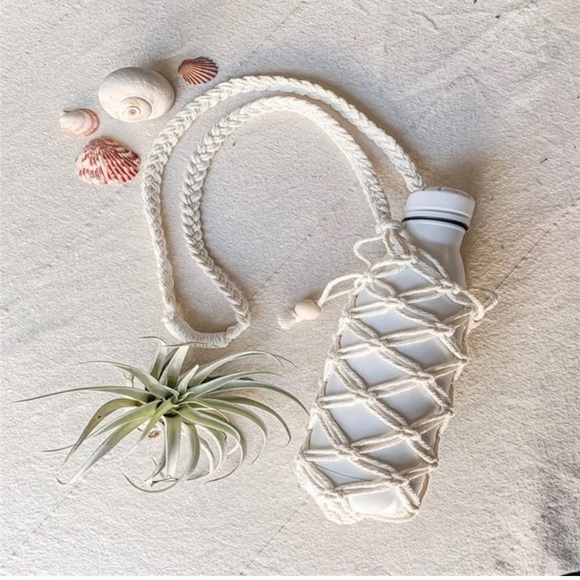 Crochet Water Bottle Holder! Bottle Not Included - Picture 3 of 3